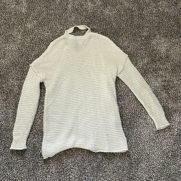 Mossimo white XS sweater - Picture 2 of 2